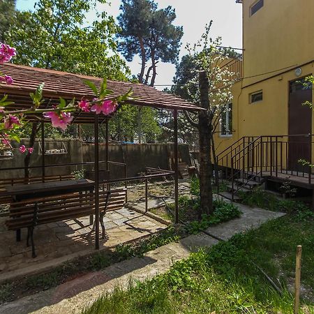 Apartment Gardens 44 Tbilisi Exteriör bild