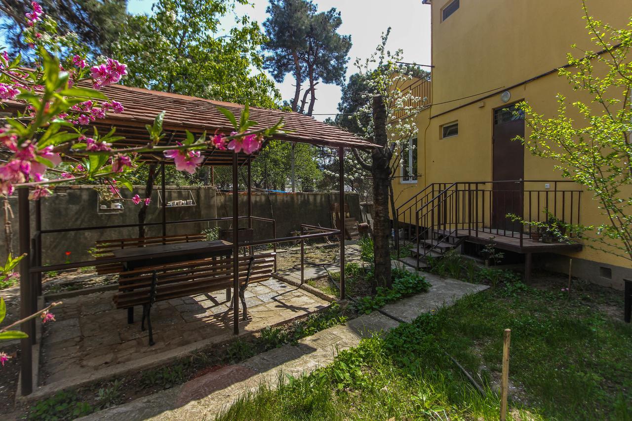 Apartment Gardens 44 Tbilisi Exteriör bild