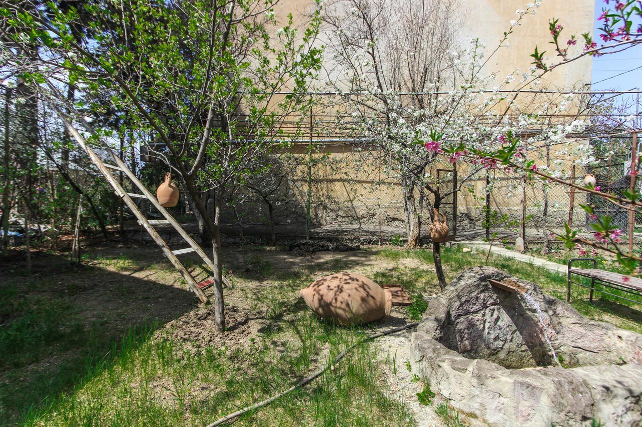 Apartment Gardens 44 Tbilisi Exteriör bild