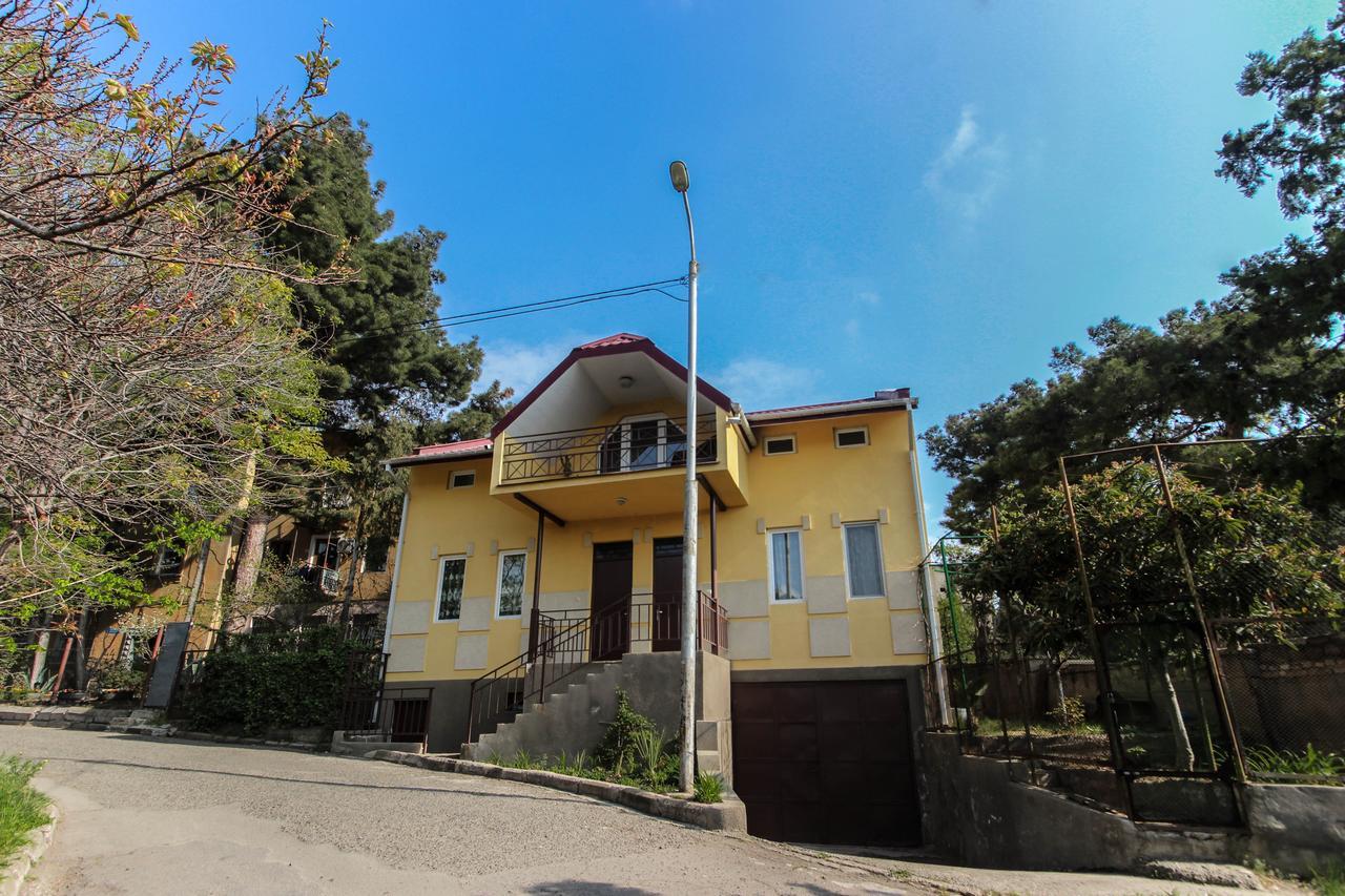 Apartment Gardens 44 Tbilisi Exteriör bild