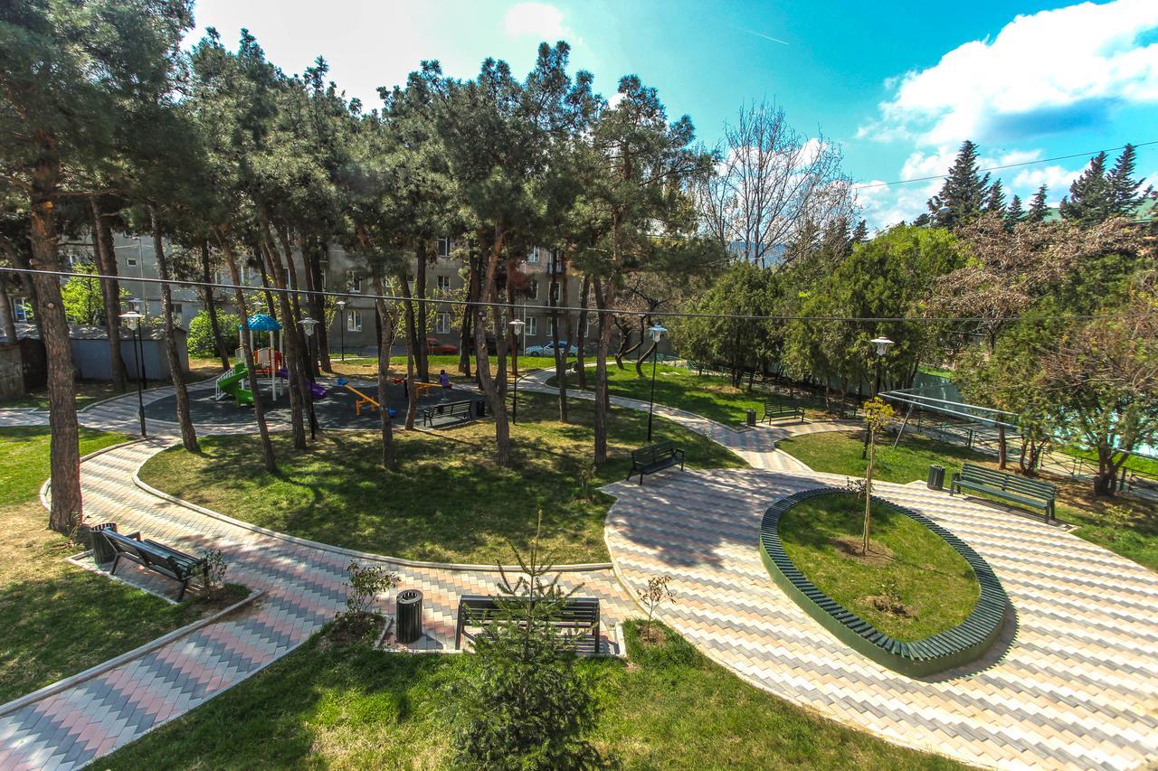Apartment Gardens 44 Tbilisi Exteriör bild